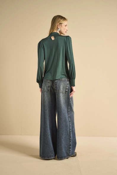 Blusa Acetinada Manga Longa
