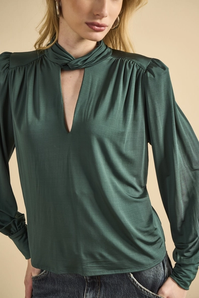 Blusa Acetinada Manga Longa