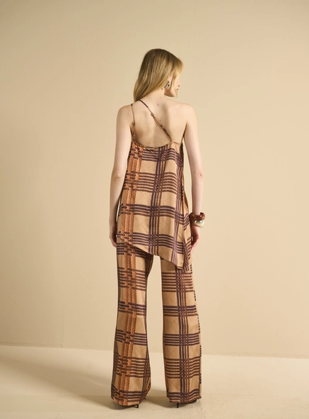 Blusa Assimétrica Xadrez
