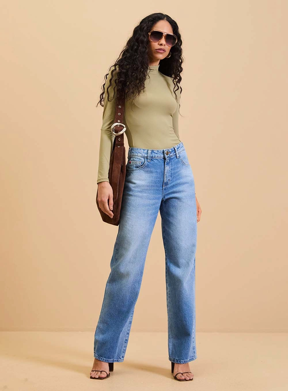 Blusa Manga Longa Gola Alta Bege 4