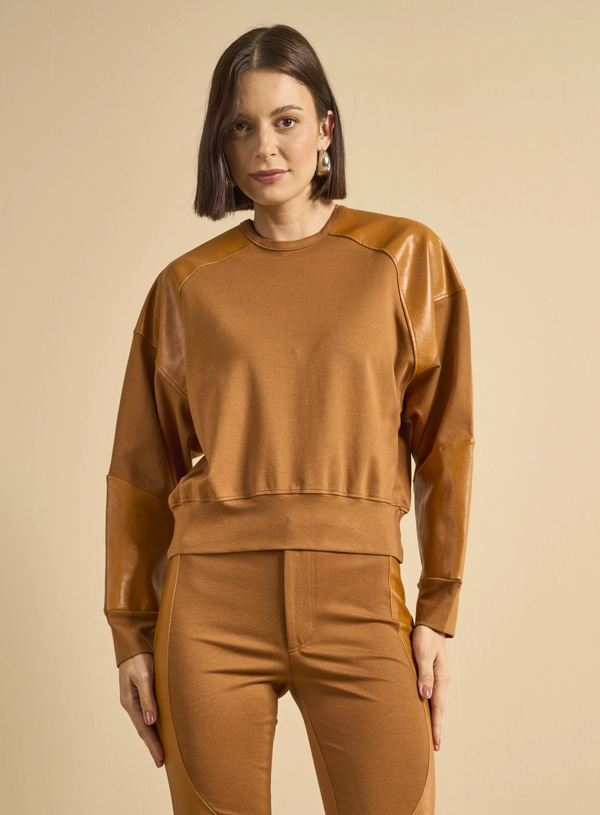 Blusão Feminino Over Detalhe Pu Marrom