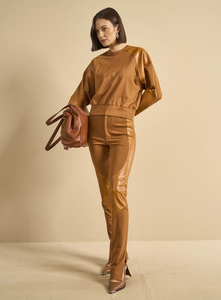 Blusão Feminino Over Detalhe Pu