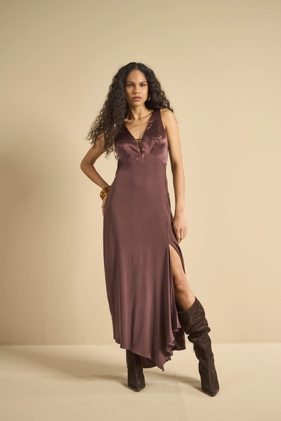 Vestido Midi Acetinado Assimétrico