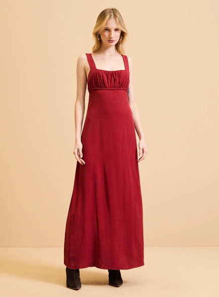 Vestido Midi Estruturado Franzido