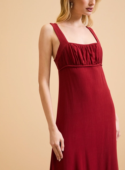 Vestido Midi Estruturado Franzido