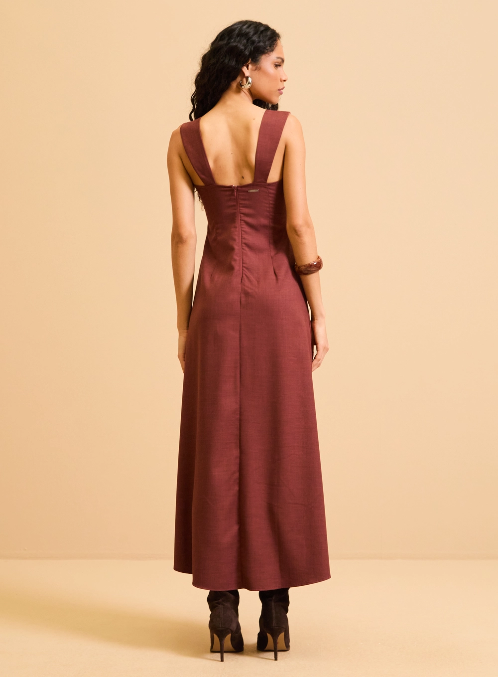 Vestido Midi Estruturado Alça Dupla Vermelho 2