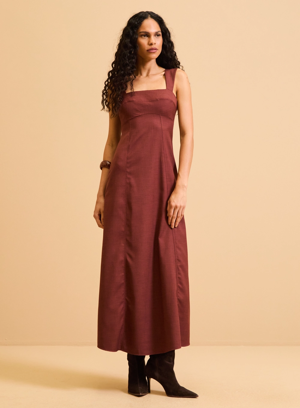 Vestido Midi Estruturado Alça Dupla Vermelho 3