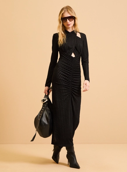 Vestido Midi Frente Única Recortes E Franzido