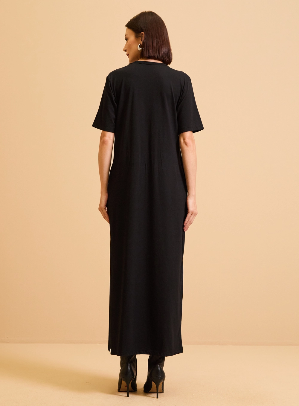 Vestido T-shirt Midi Com Fenda Preto 2