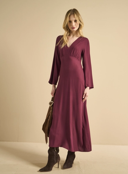 Vestido Midi Amplo Decote V