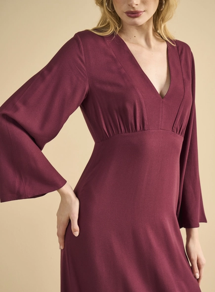 Vestido Midi Amplo Decote V