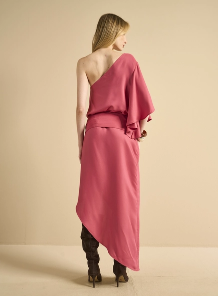 Vestido Assimétrico Uma Manga Só