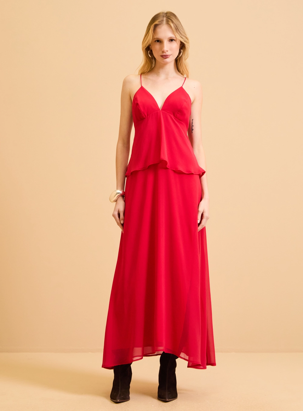 Vestido Midi Estruturado Com Sobreposição Vermelho 3