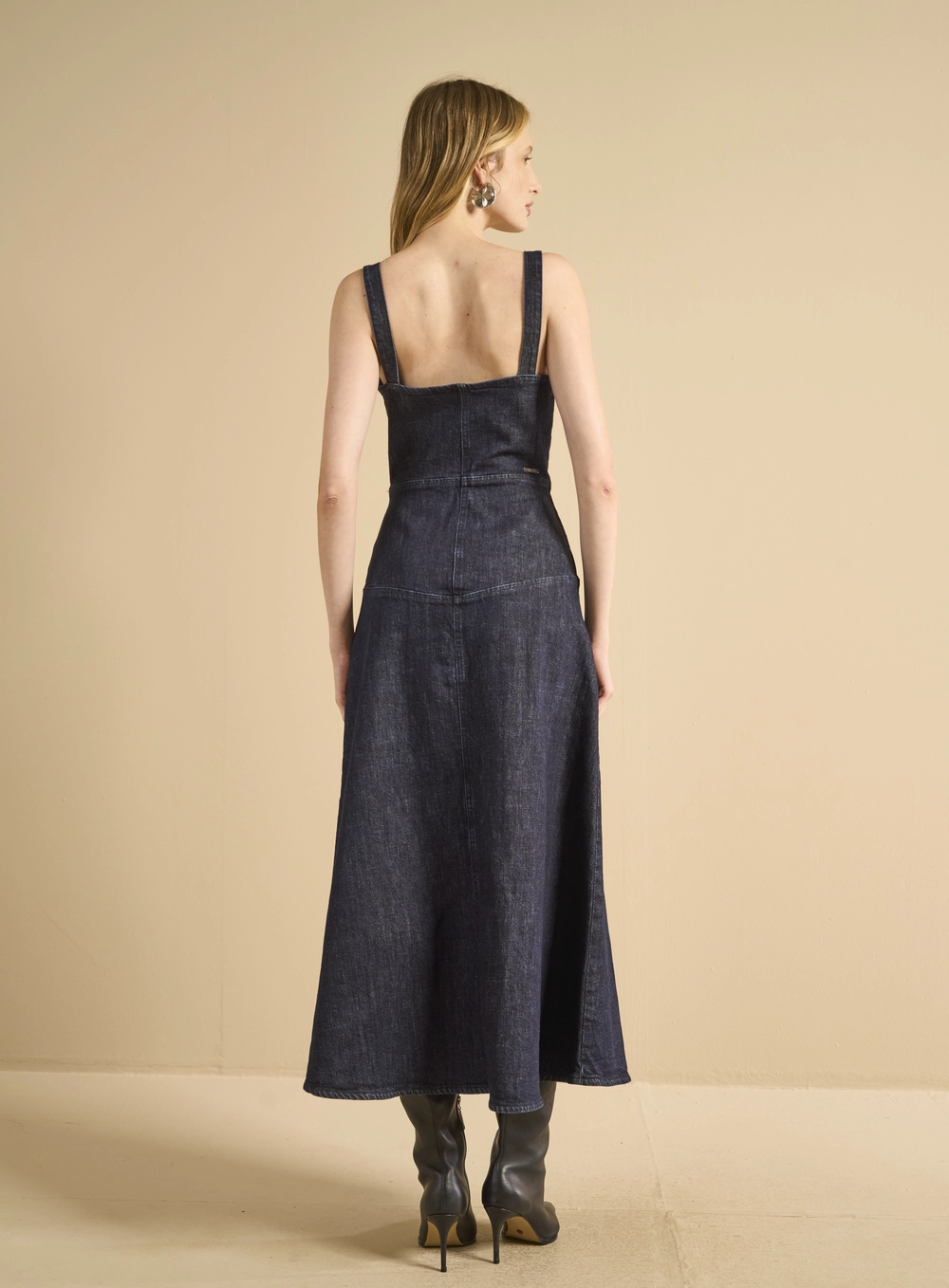 Vestido Jeans Longo Detalhe Frontal Índigo 2