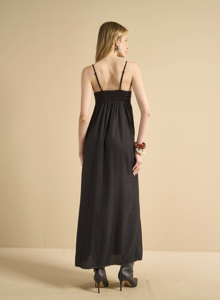 Vestido Midi Evasê