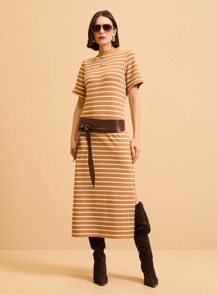 Vestido Midi Gola Alta Com Fenda Listrado