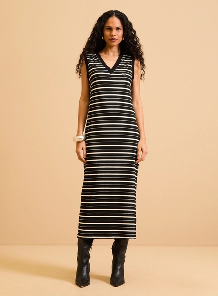 Vestido Midi Listrado Com Decote V