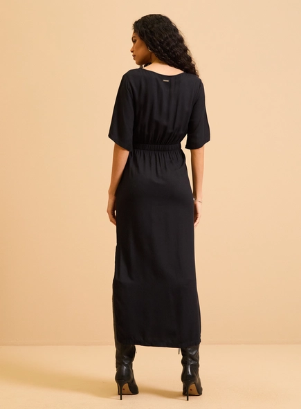 Vestido Midi Reto Com Amarração