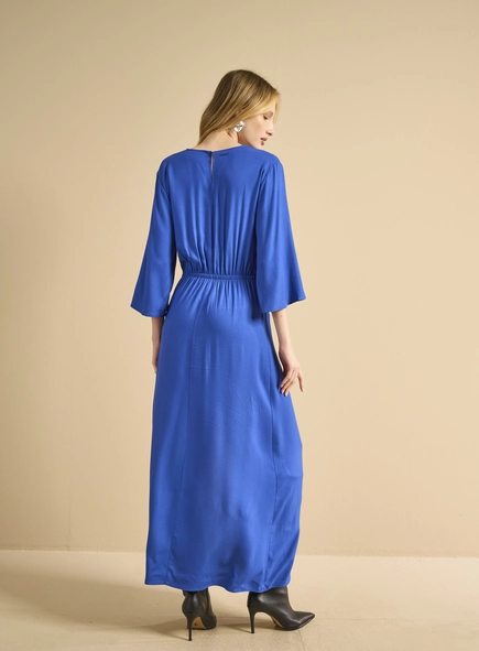 Vestido Midi Amplo Com Fenda