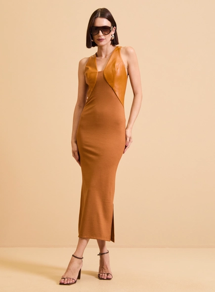 Vestido Midi Detalhe Em Pu Com Fenda