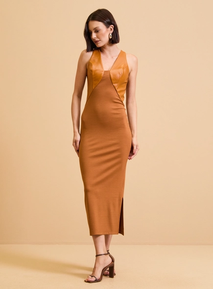 Vestido Midi Detalhe Em Pu Com Fenda