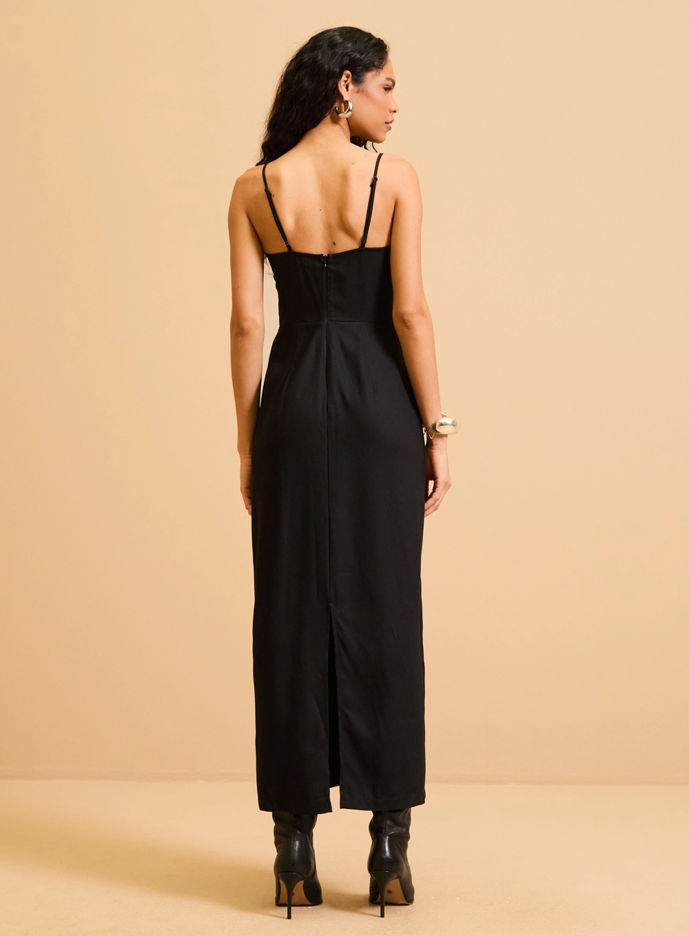 Vestido Midi Reto Preto 2