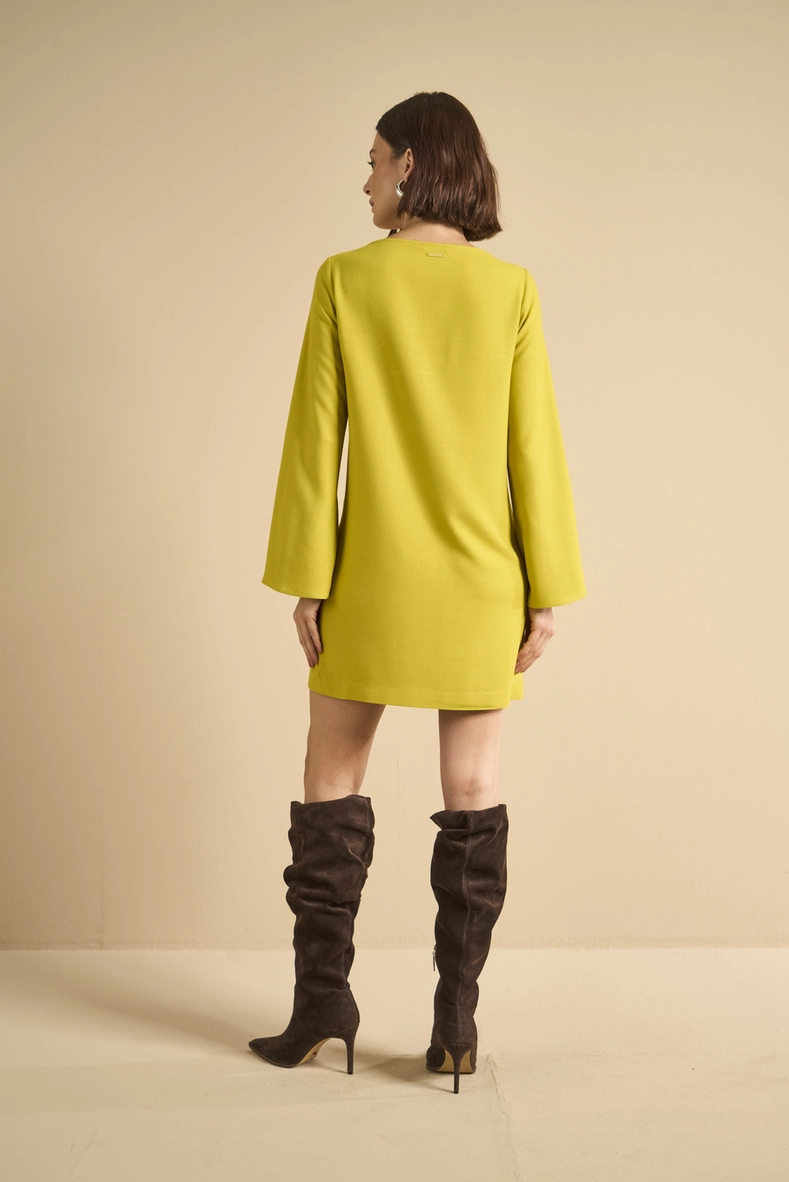 Vestido Curto Reto Manga Longa Verde