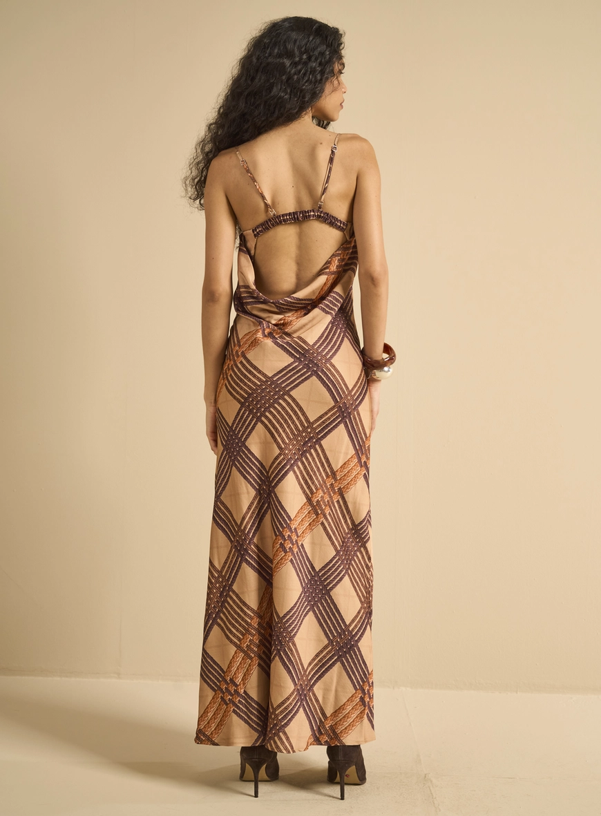 Vestido Longo Xadrez Com Decote Degagê Estampados