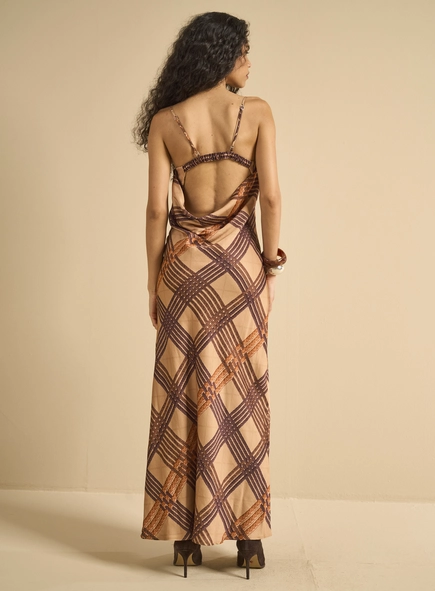 Vestido Longo Xadrez Com Decote Degagê