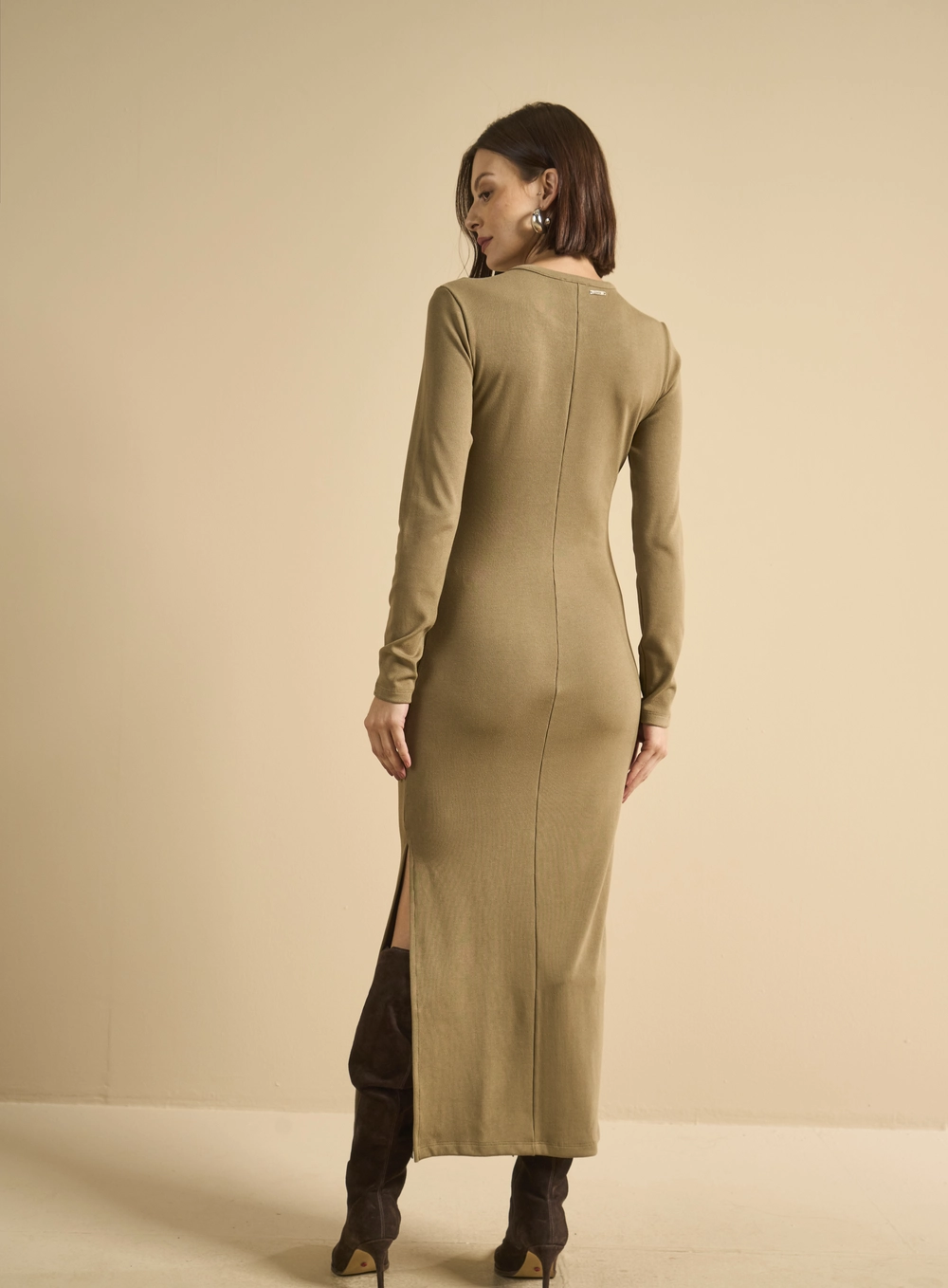 Vestido Midi Justo Canelado Bege 2