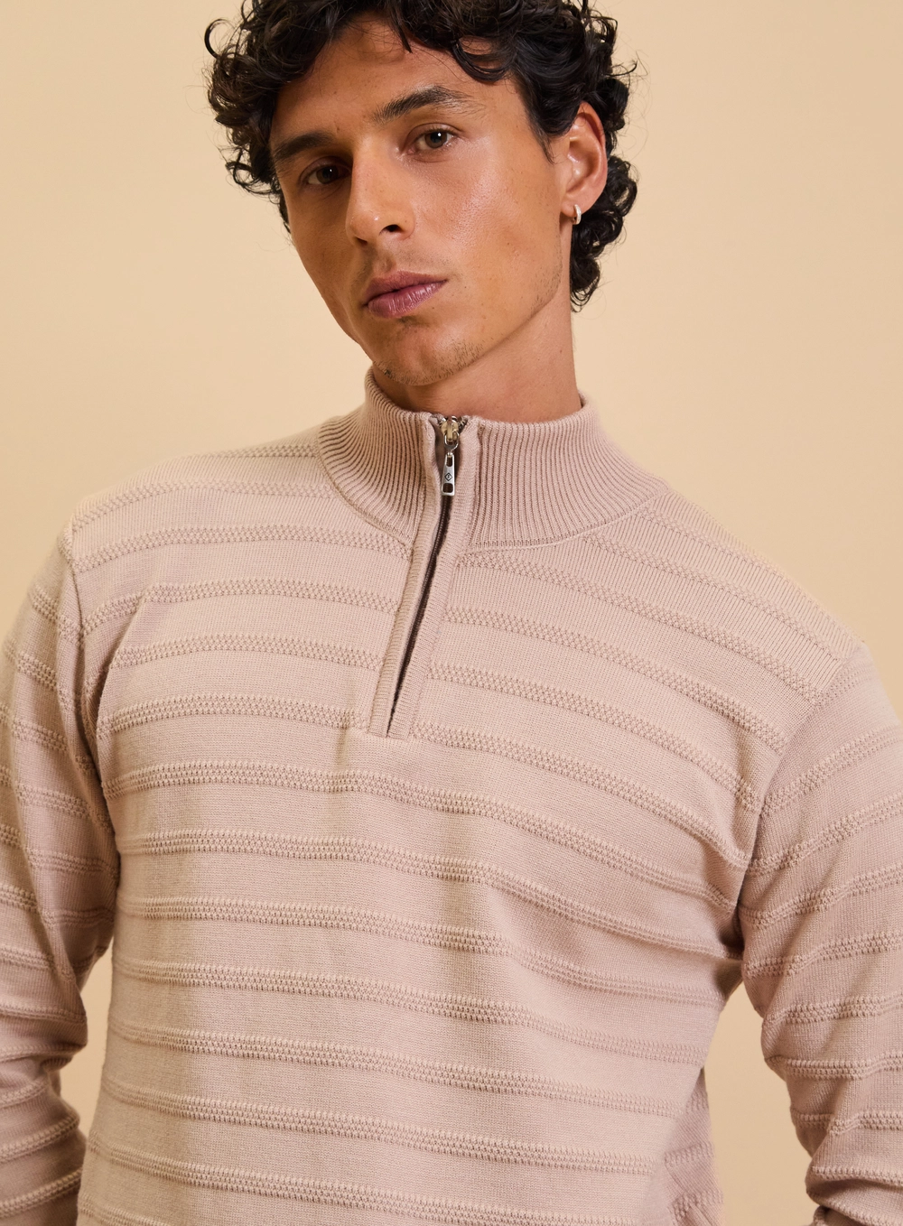 Suéter Tricô Masculino Fifties Gola Alta Bege 4