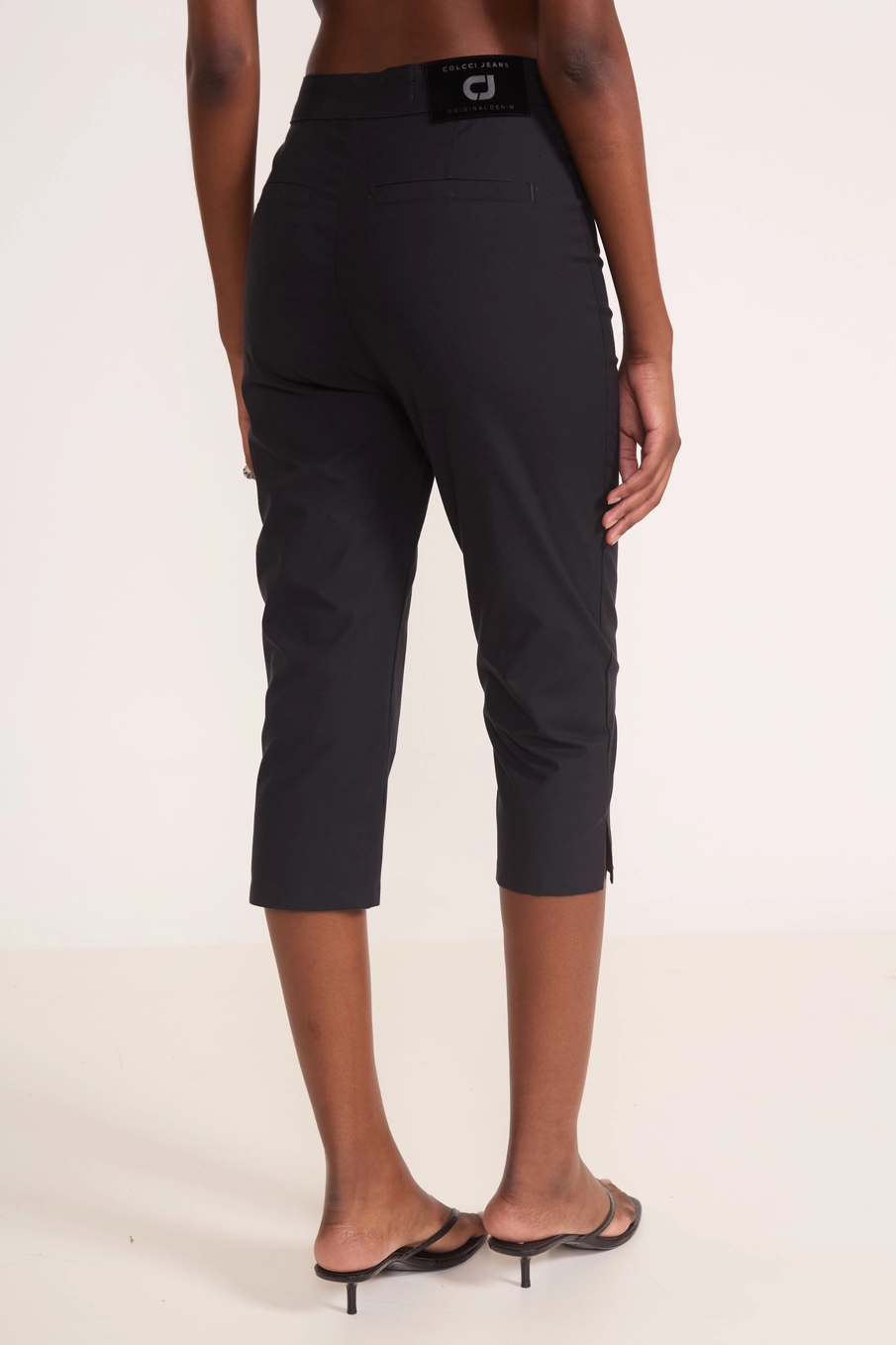 Calça Capri Alfaiataria Slim Preto