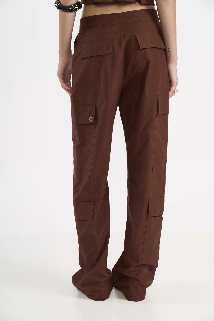 Calça Cargo Wide Leg Utilitária Marrom
