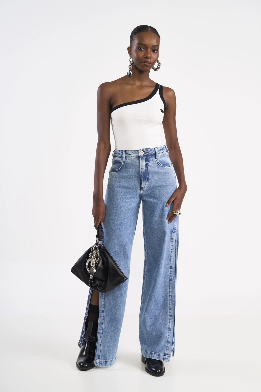 Calça Jeans Wide Leg Com Fenda Lateral Índigo