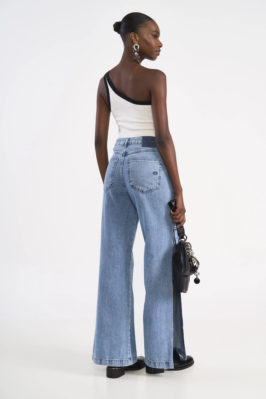 Calça Jeans Wide Leg Com Fenda Lateral Índigo