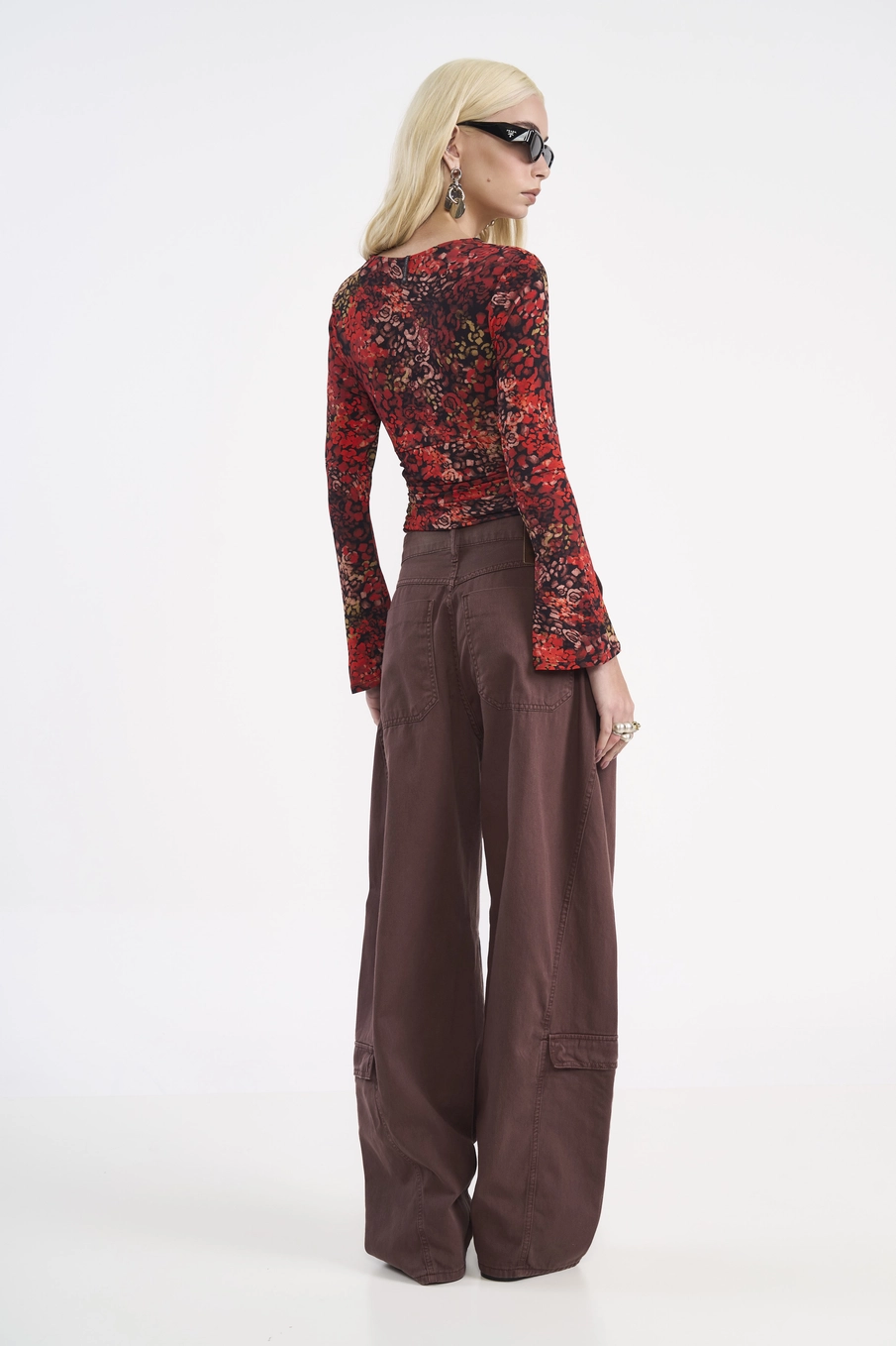 Calça Jeans Tokio Barril Cargo Marrom