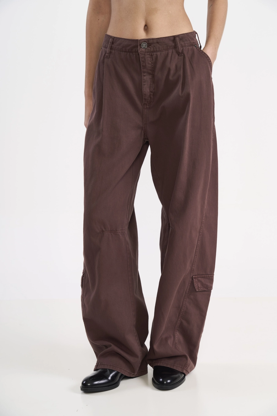 Calça Jeans Tokio Barril Cargo Marrom