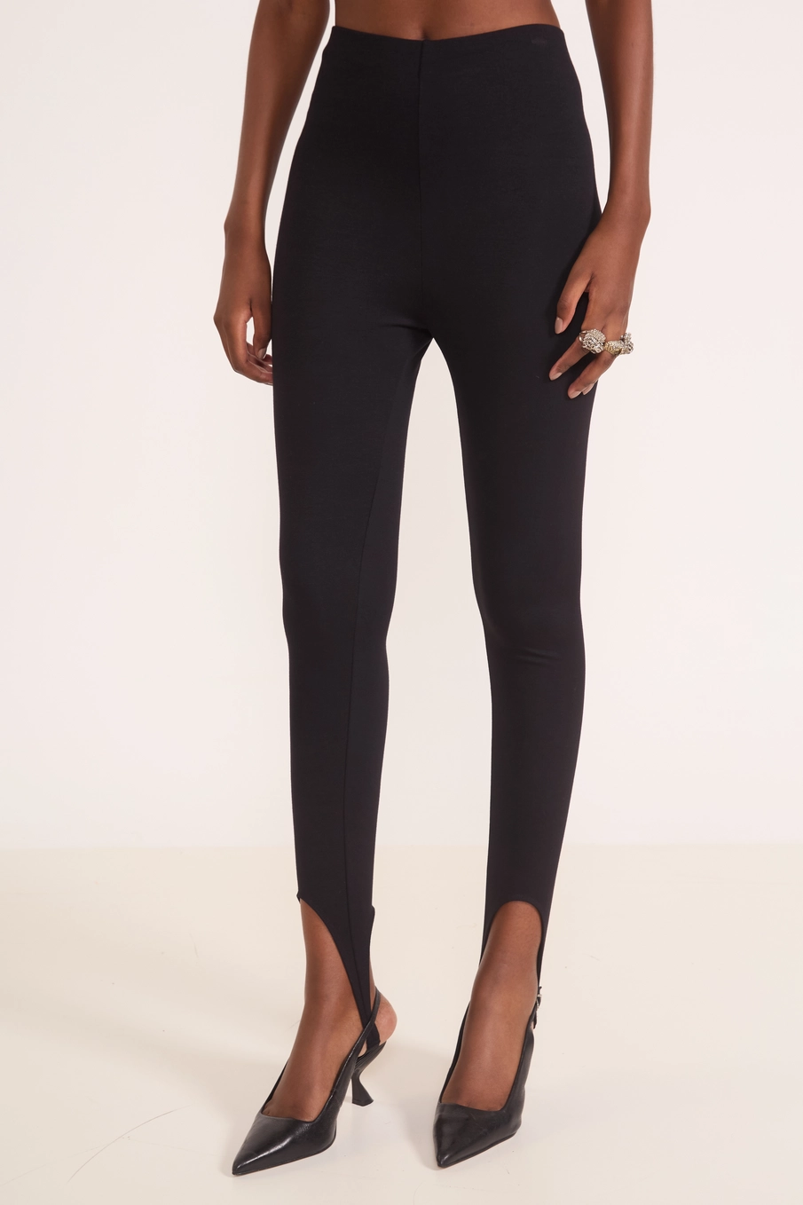 Calça Legging Com Pezinho Preto