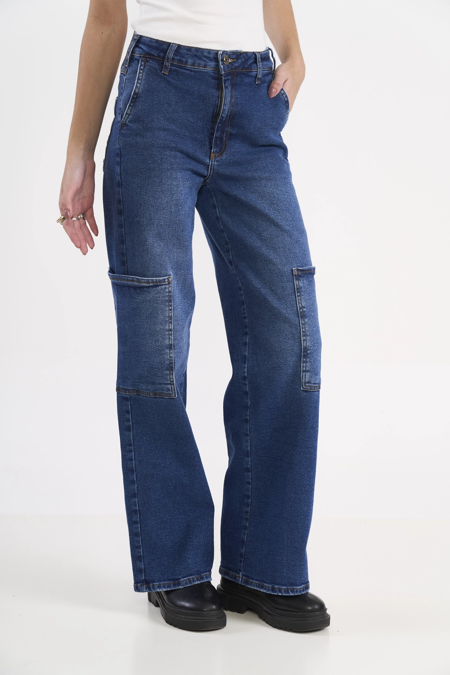 Calça Jeans Wide Leg Cargo Berlim Índigo
