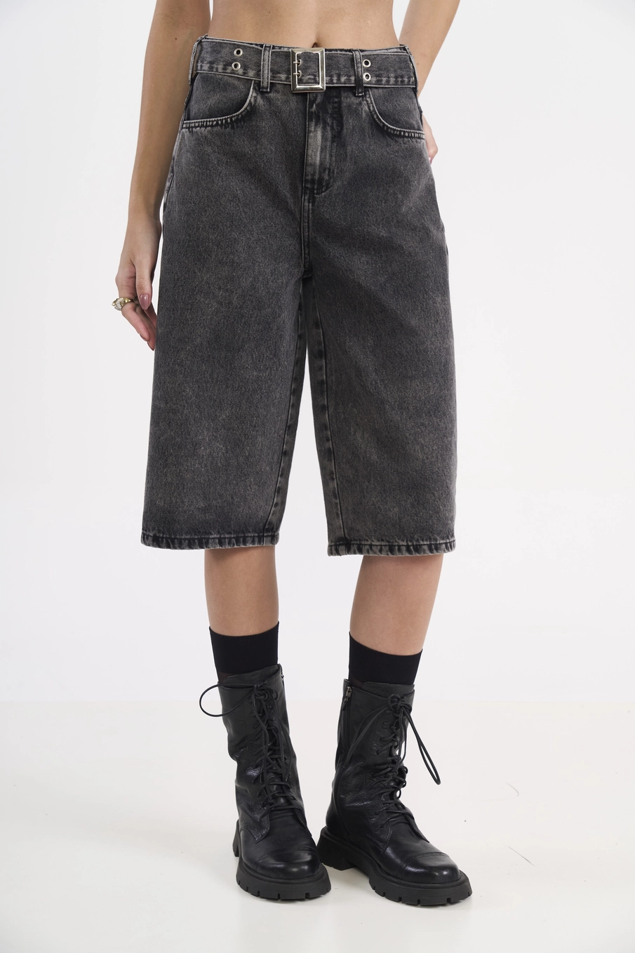 Bermuda Jeans Cancun Com Cinto Indigo Preto