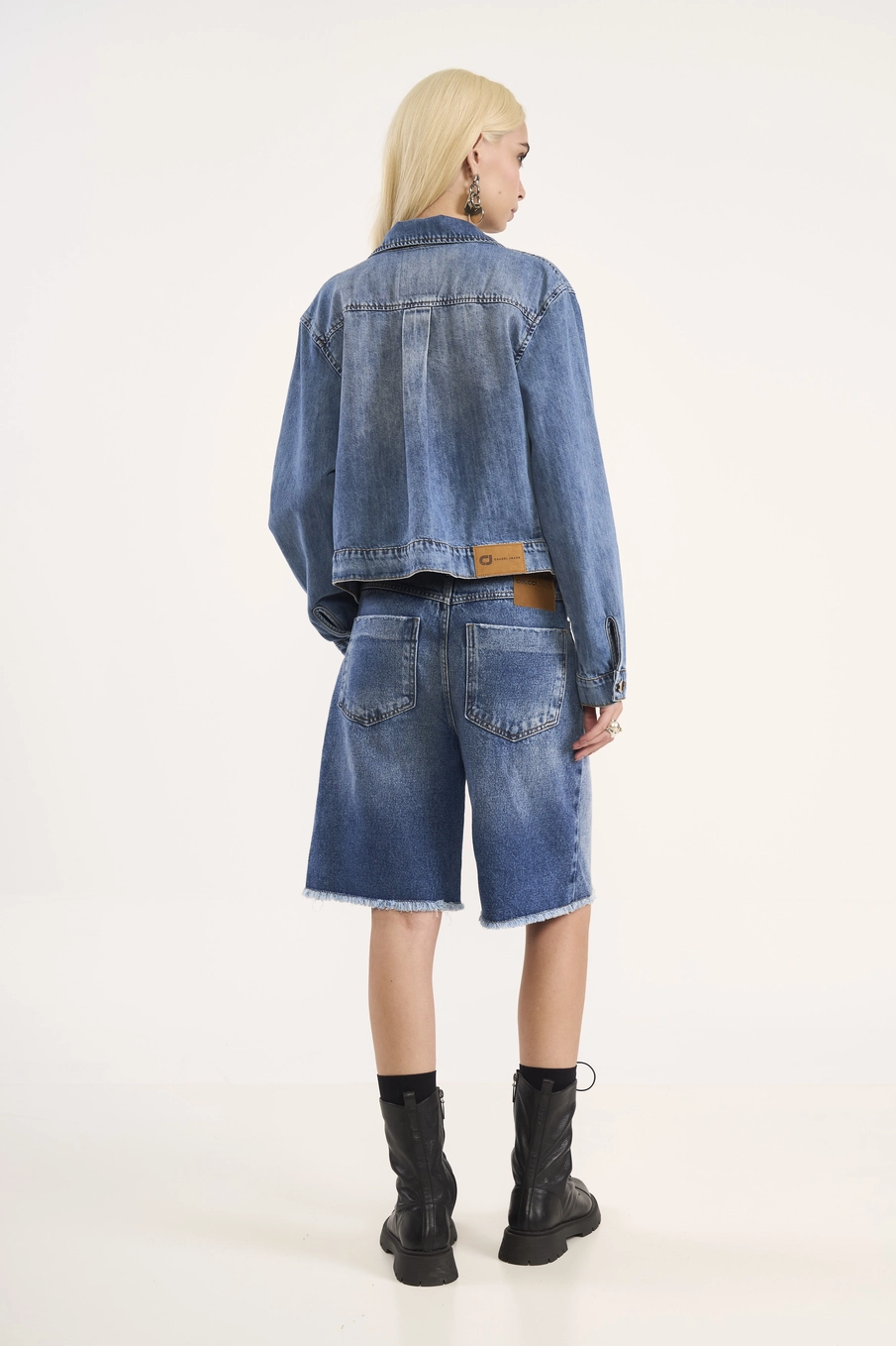 Bermuda Jeans Alongada Over Miami Índigo