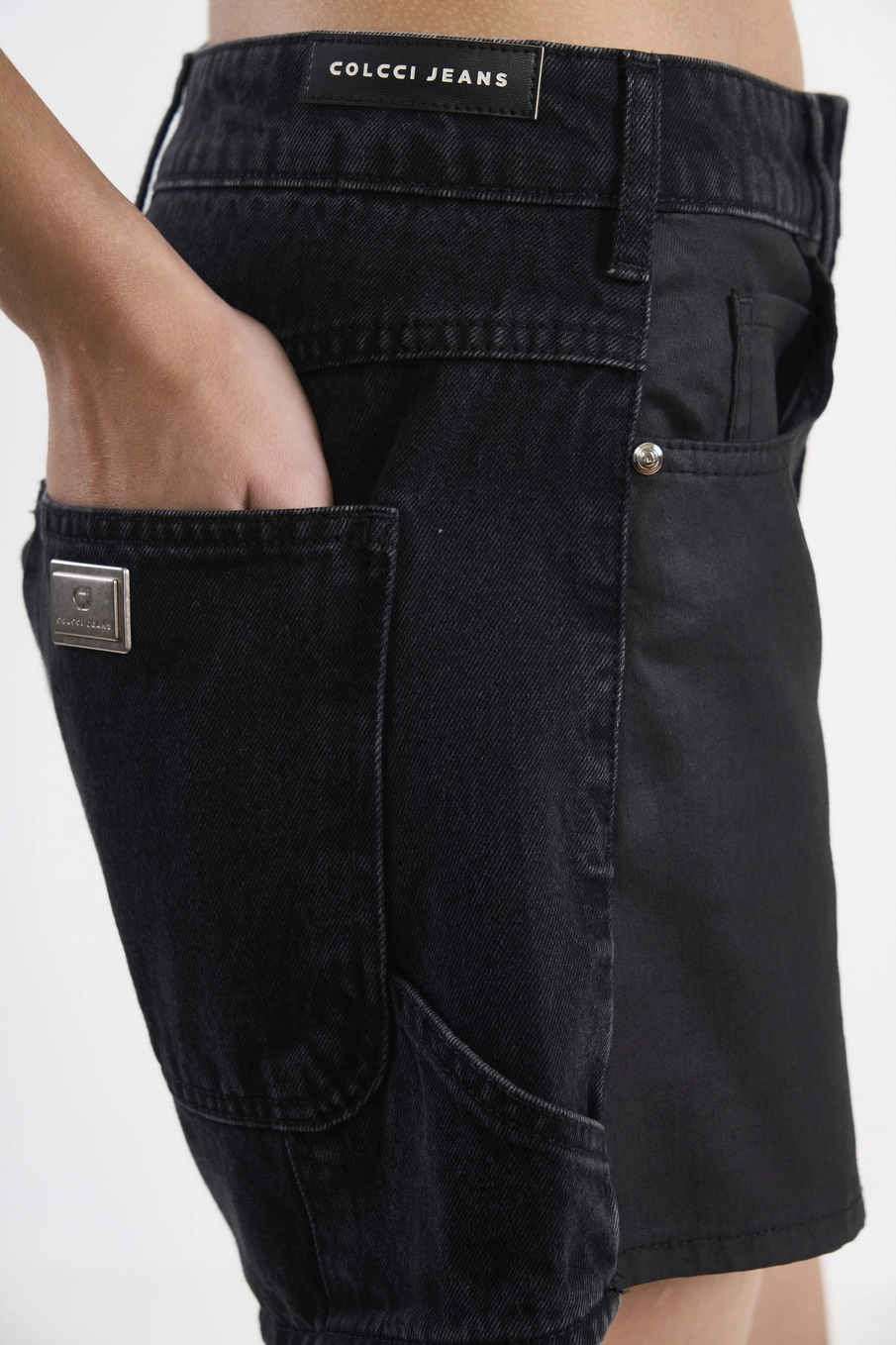 Short Jeans Cancun Com Detalhe Resinado Indigo Preto