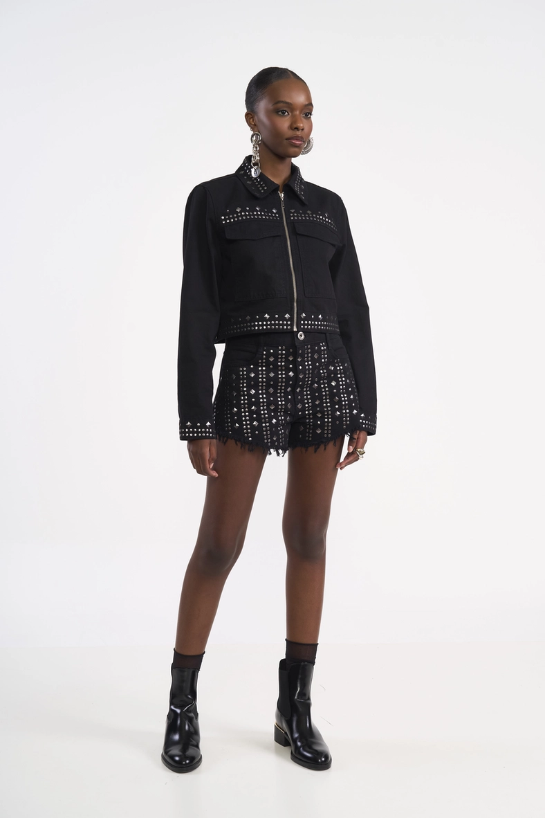 Short Em Sarja Studs Com Aplicação