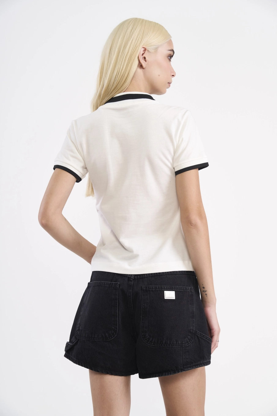Blusa Polo Ajustada Off Shell