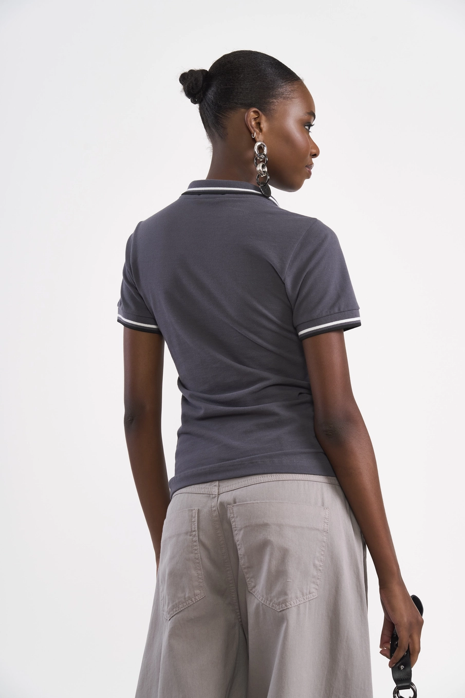 Polo Ajustada Com Logo Retrô CINZA
