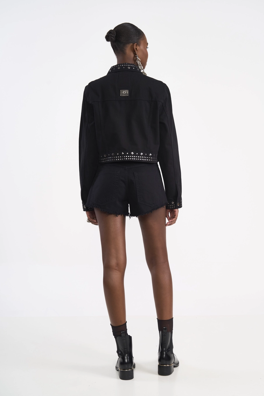 Jaqueta Jeans Cropped Studs Preto