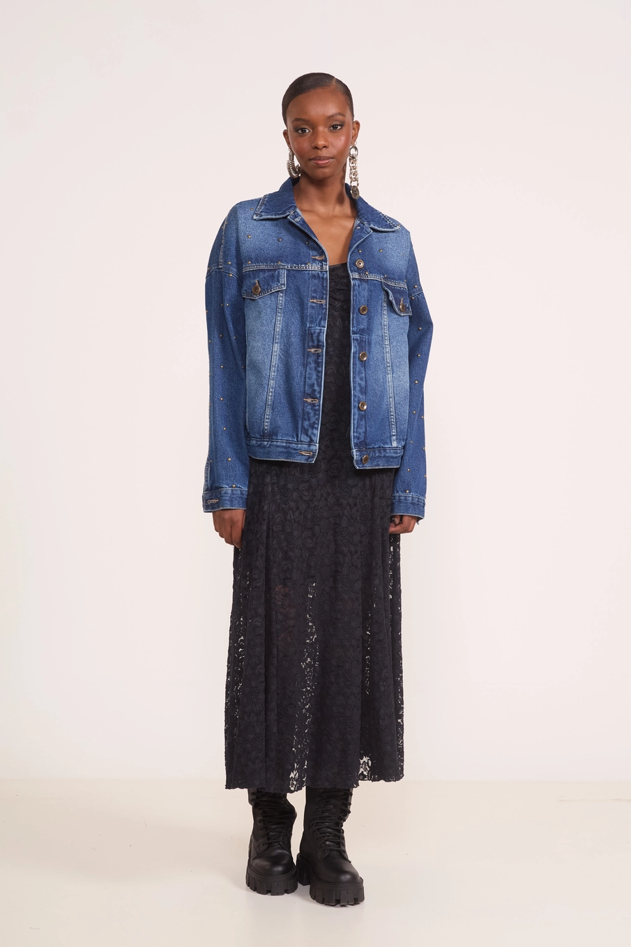 Jaqueta Jeans Oversized Com Tachas Índigo