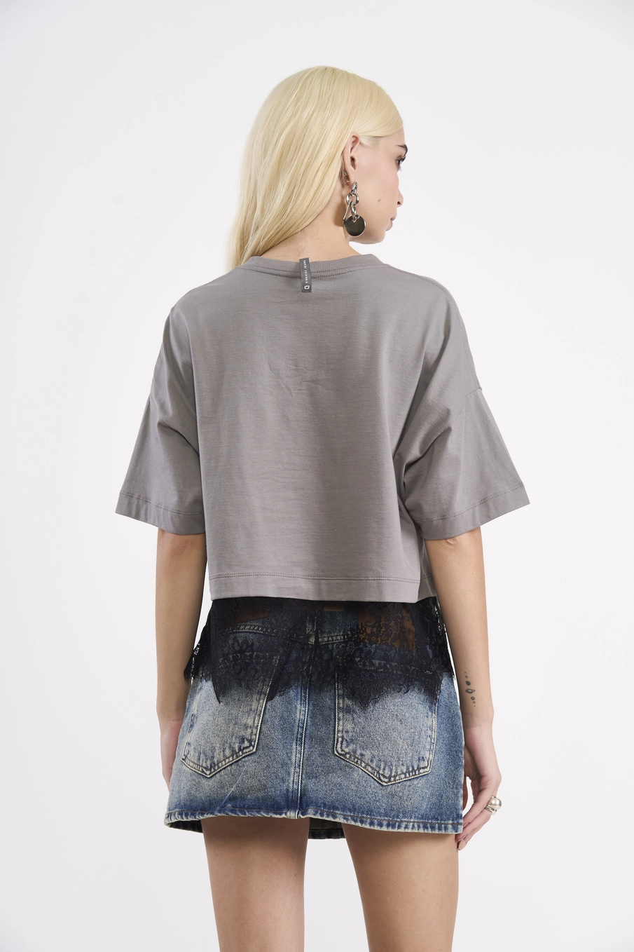 Camiseta Cropped Boundless Com Renda Cinza