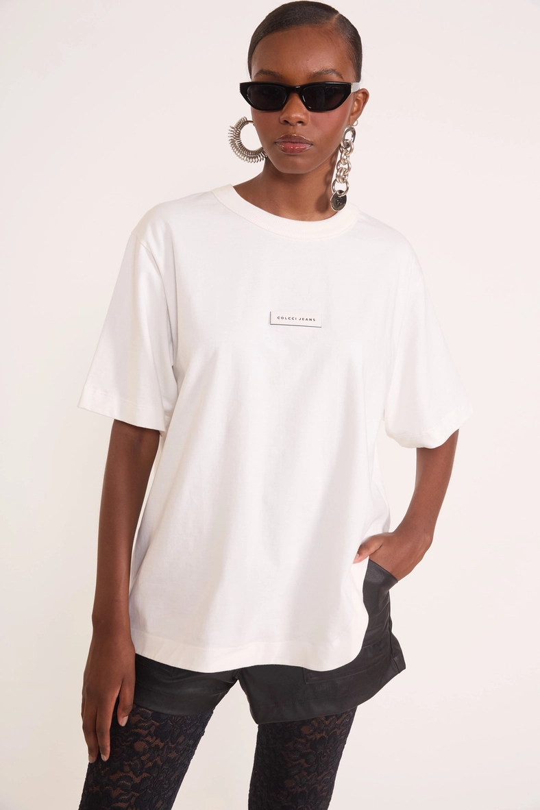 Camiseta Oversized Minimalista