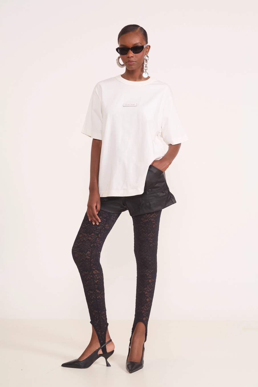Camiseta Oversized Minimalista Off Shell